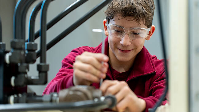 Apprenticeship as a polymechanic EFZ 2026