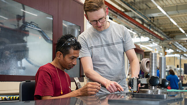Lehre als Polymechaniker*in EFZ 2027