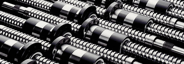Ball screws: precise and efficient solution for linear motion conversion in industry and mechanical engineering. Ideal for applications requiring high accuracy and reliability.